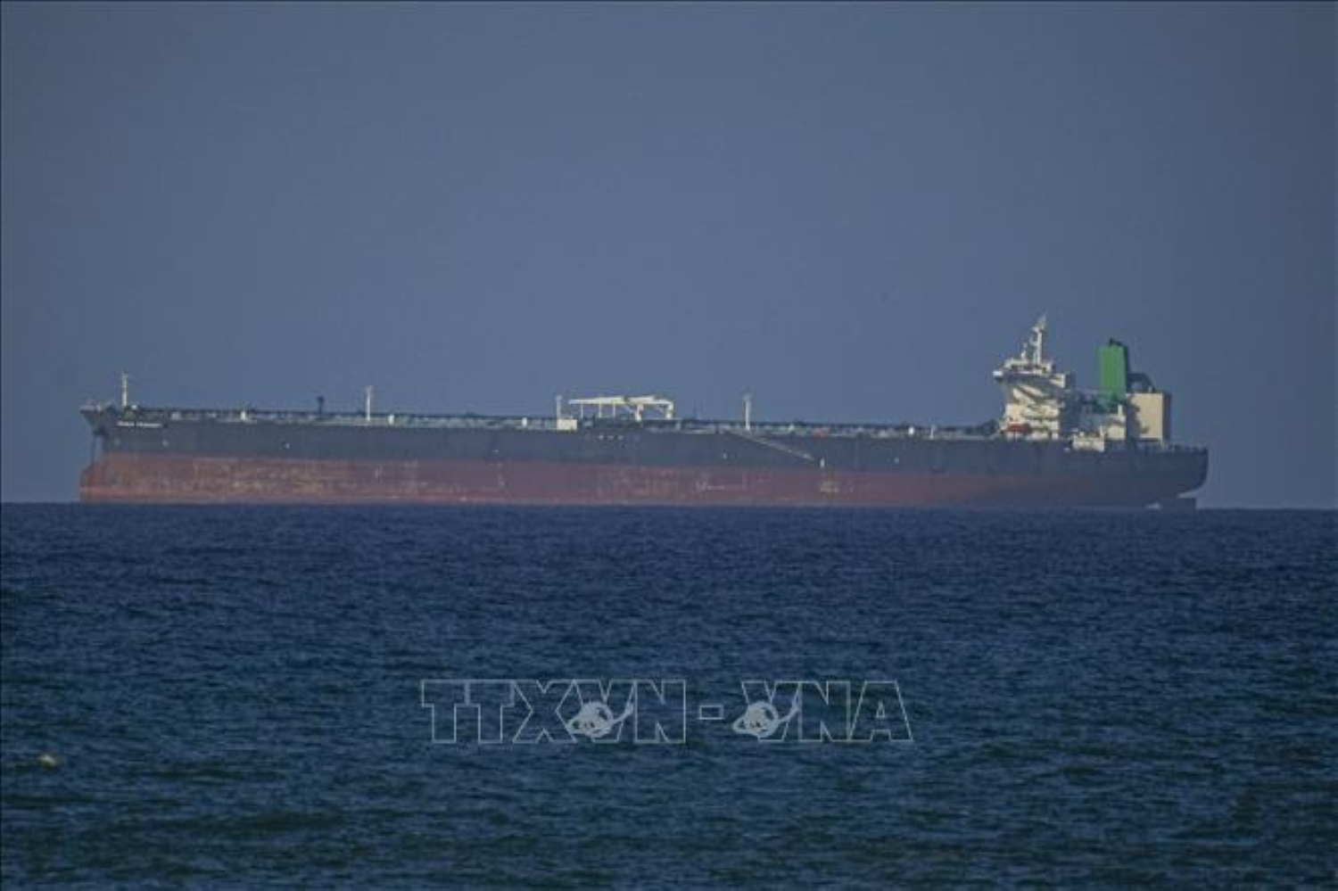 Xung đột tại Trung Đông: Căng thẳng Iran - UAE leo thang quanh tuyến hàng hải chiến lược Hormuz